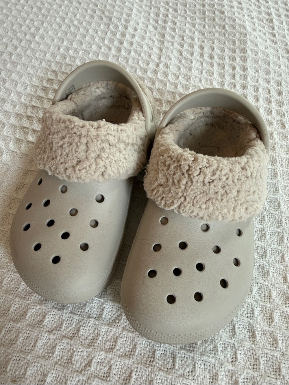 Kids Cozy Lined Crocs Clog - Beige